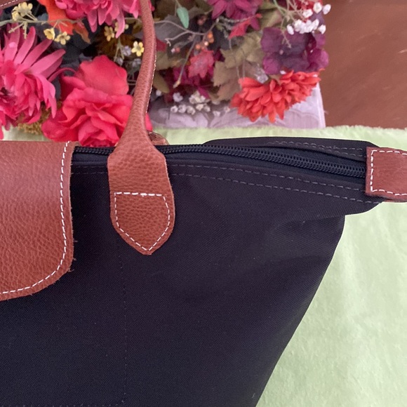 Designer inspired, nylon and genuine leather tote - Picture 8 of 15